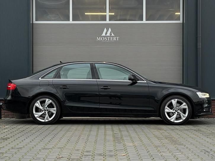 Occasion Audi A4 170 PK (125 kW) 2015 Zwart (metallic) Sedan