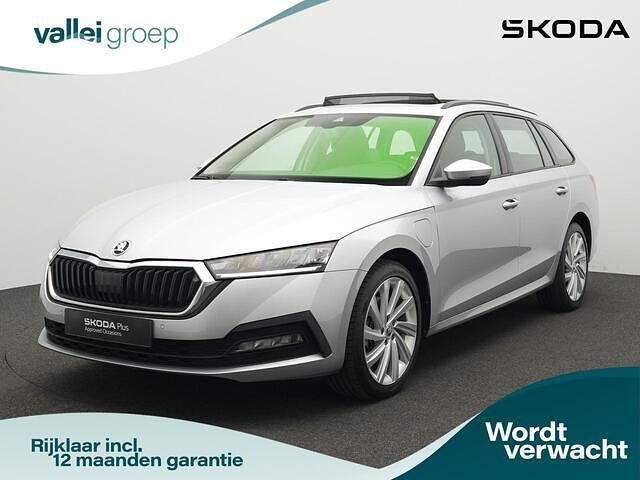 Zilver, metallic lak Gebruikt 2022 Skoda Octavia Business Line Stationwagen | € 27.900 (Eerlijke prijs) - Afbeelding 1/4