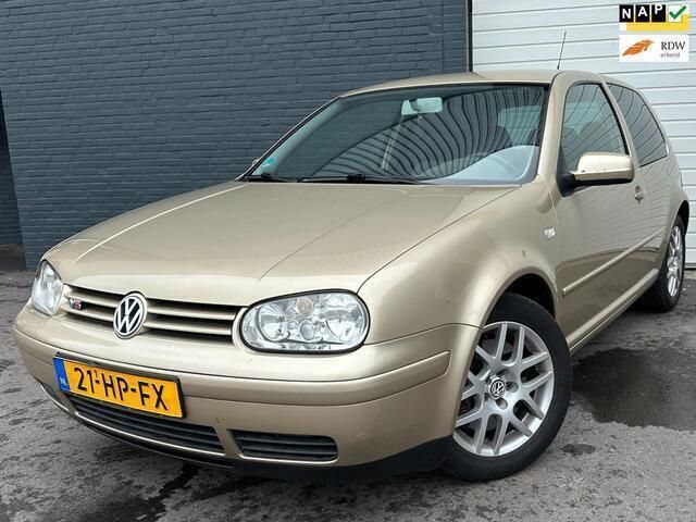 Beige, metallic lak Gebruikt 2001 VW Golf IV Highline Hatchback | € 1.999 (Super prijs) - Afbeelding 1/4