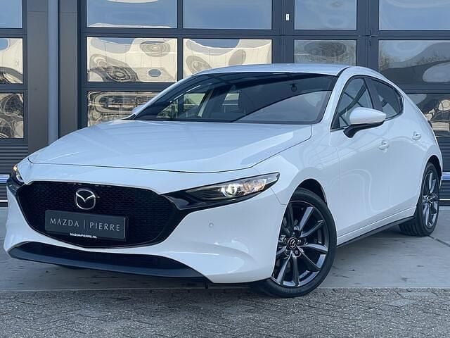 Arctic white Nieuw 2026 Mazda 3 Center-Line Hatchback | € 32.445 (Eerlijke prijs) - Afbeelding 1/4