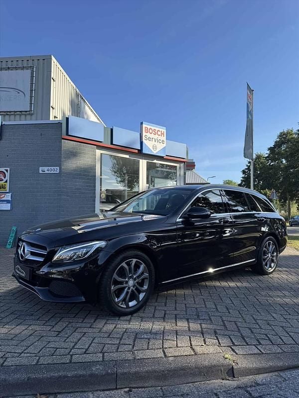 Zwart Gebruikt 2016 Mercedes C200 Avantgarde Stationwagen | € 23.545 - Afbeelding 1/4