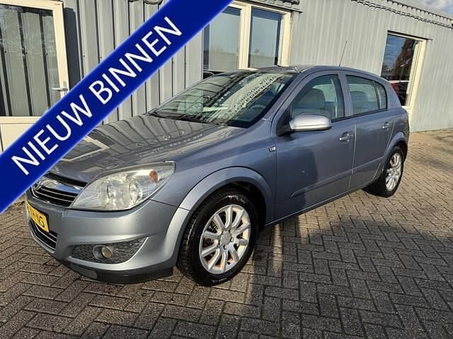 Grijs Gebruikt 2007 Opel Astra Hatchback | € 1.175 (Goede deal) - Afbeelding 1/4