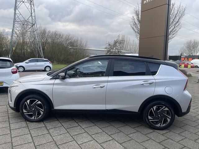 Occasion Hyundai Bayon Premium 99 PK (72 kW) 2023 Sleek silver ttb (grijs metallic) SUV
