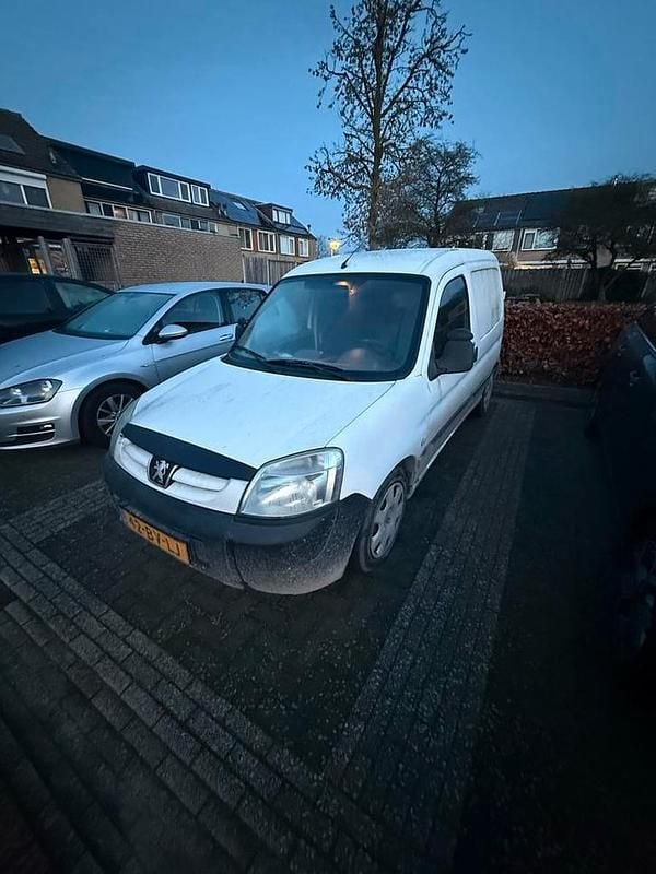 Gebruikt 2006 Peugeot Partner MPV | € 1.000 (Goede deal) - Afbeelding 1/4