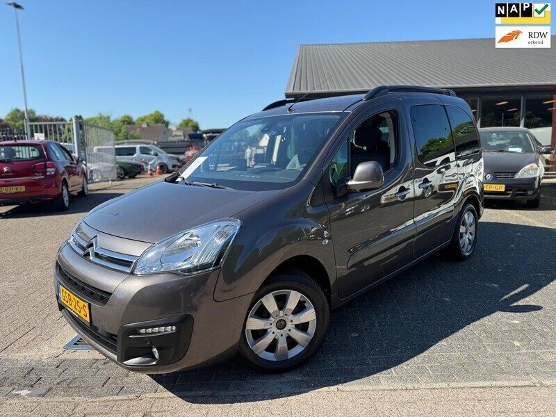 Beige Gebruikt 2017 Citroën Berlingo XTR MPV | € 15.450 (Duur) - Afbeelding 1/4