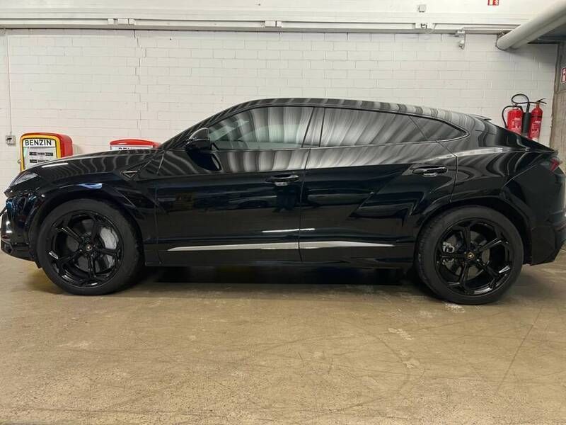 Zwart Gebruikt 2019 Lamborghini Urus SUV | € 229.000 (Super prijs) - Afbeelding 1/4
