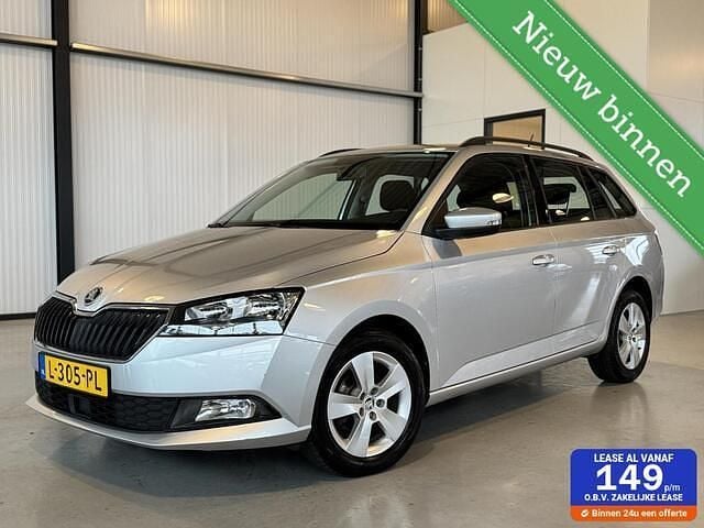 Grijs Gebruikt 2021 Skoda Fabia Business Line Stationwagen | € 10.950 (Goede deal) - Afbeelding 1/4
