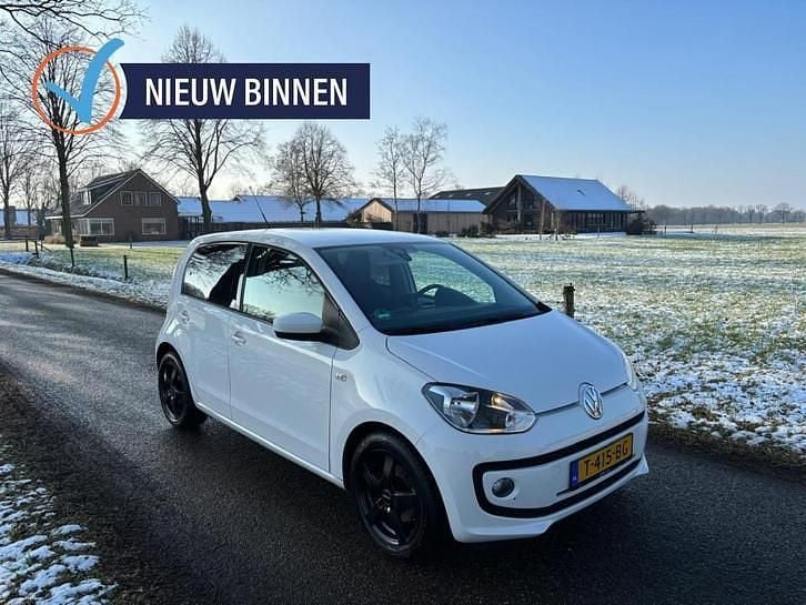 Wit Occasion 2012 VW up! high up! Hatchback | € 4.745 (Eerlijke prijs) - Afbeelding 1/4