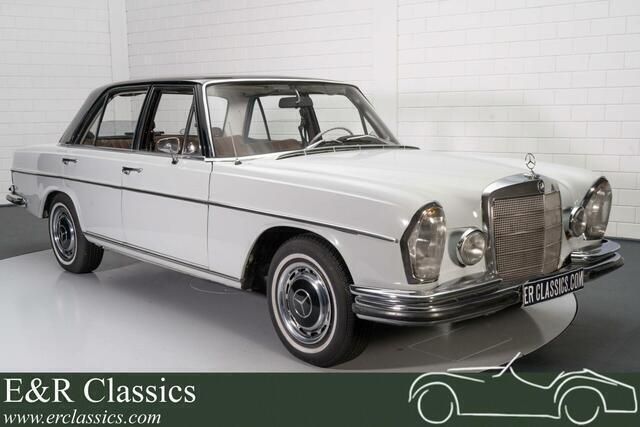 Witwit Gebruikt 1968 Mercedes 250 Sedan | € 22.950 - Afbeelding 1/4