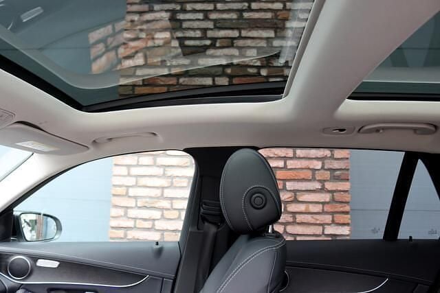 Occasion Mercedes GLC300 AMG line 211 PK (155 kW) 2020 Wit SUV