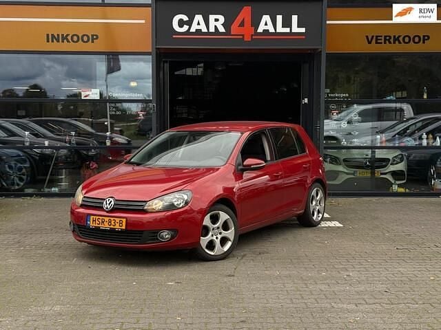 Rood Gebruikt 2009 VW Golf VI Trendline Hatchback | € 5.450 (Goede deal) - Afbeelding 1/4