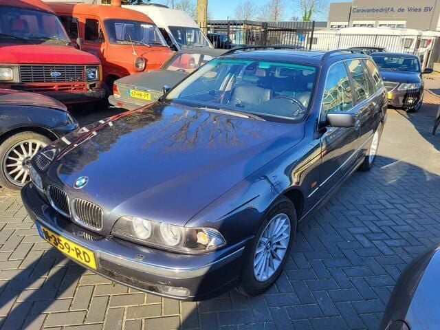 Grijs Gebruikt 1997 BMW 540 Stationwagen | € 5.920 - Afbeelding 1/4
