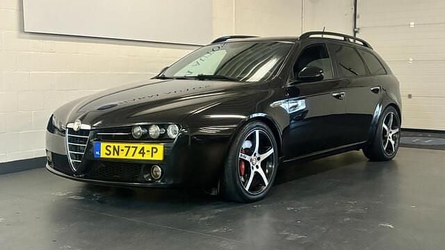 Occasion Alfa Romeo 159 Ti 260 PK (191 kW) 2010 Zwart (metallic) Stationwagen