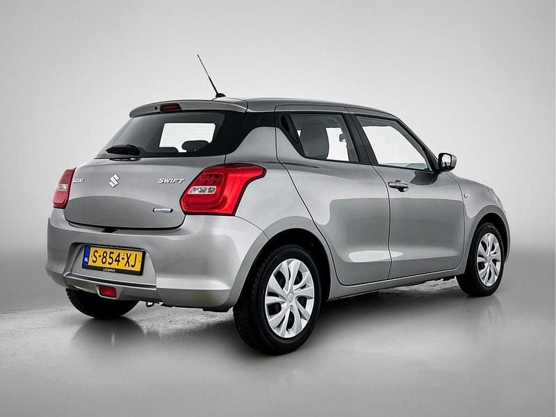 Occasion Suzuki Swift Comfort 83 PK (61 kW) 2023 Grijs metallic Hatchback
