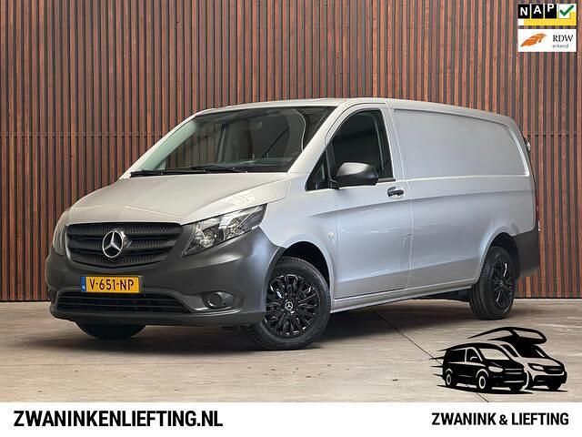 Zilver Gebruikt 2018 Mercedes Vito Business MPV | € 14.400 (Eerlijke prijs) - Afbeelding 1/4