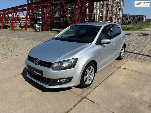 Grijs Gebruikt 2013 VW Polo Highline Hatchback | € 6.999 (Goede deal) - Afbeelding 1/4