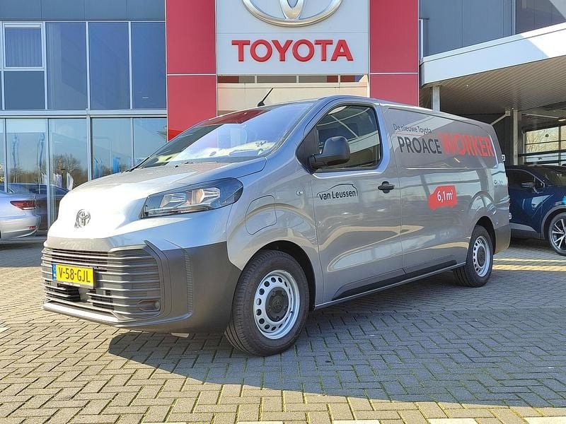 Zilver Nieuw 2025 Toyota Proace MPV | € 44.900 (Duur) - Afbeelding 1/4
