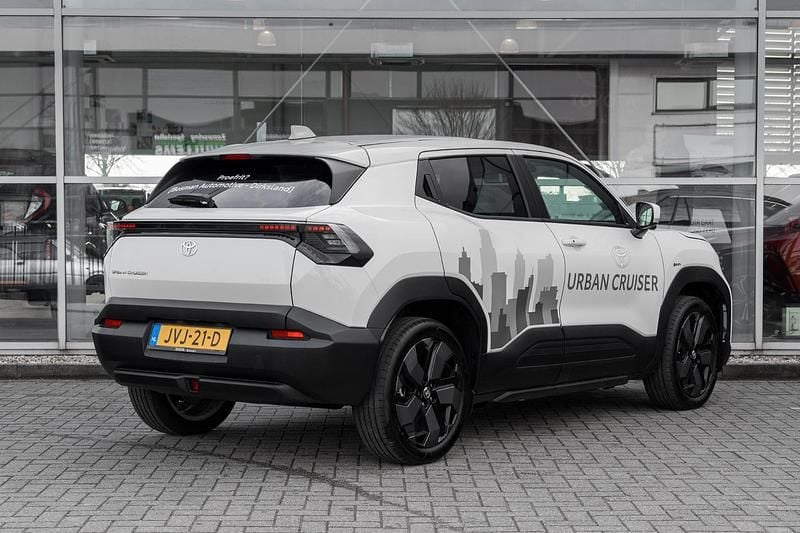 Nieuw Toyota Urban Cruiser Executive 11 kW (15 PK) 2026 Wit SUV