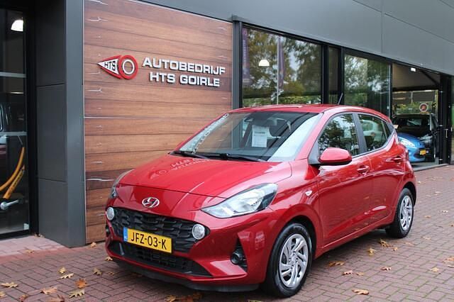 Rood Gebruikt 2021 Hyundai i10 Comfort Hatchback | € 12.850 (Eerlijke prijs) - Afbeelding 1/4