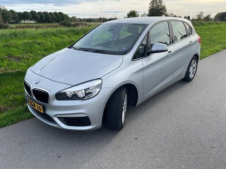 Gebruikt 2015 BMW 218 Active Tourer MPV | € 9.950 (Goede deal) - Afbeelding 1/4