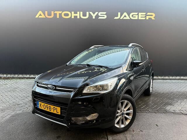Zwart Gebruikt 2016 Ford Kuga Titanium SUV | € 10.950 (Super prijs) - Afbeelding 1/4