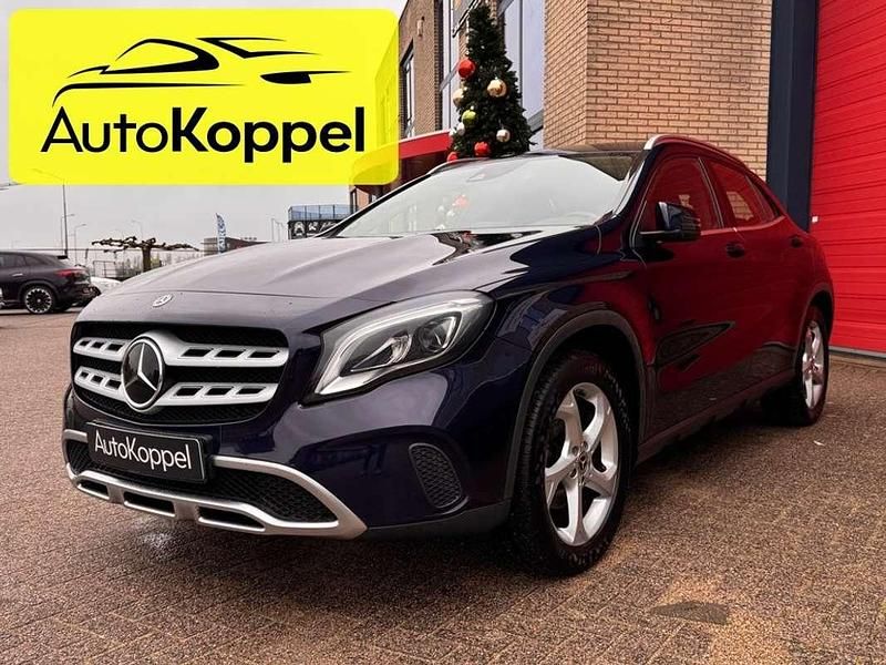 Blauw Occasion 2018 Mercedes GLA200 Premium Plus SUV | € 19.900 (Goede deal) - Afbeelding 1/4