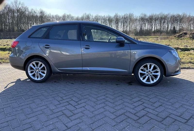 Occasion Seat Ibiza ST Style 86 PK (63 kW) 2014 Grijs Stationwagen