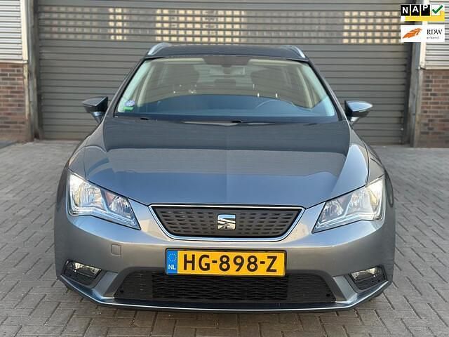 Grijs Gebruikt 2015 Seat Leon ST CONNECT Stationwagen | € 8.350 (Eerlijke prijs) - Afbeelding 1/4