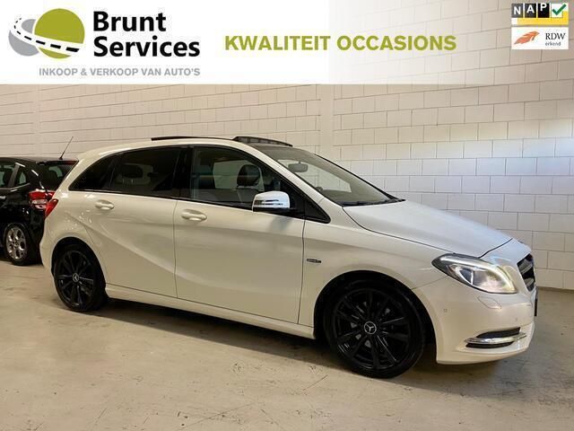 Wit Gebruikt 2012 Mercedes B180 Ambition MPV | € 10.450 (Iets duurder) - Afbeelding 1/4