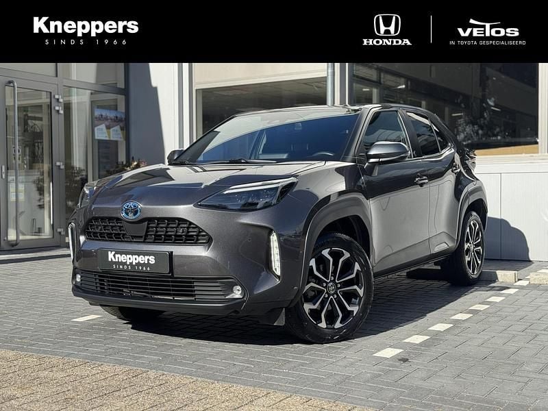 Grijs Gebruikt 2021 Toyota Yaris Cross Style SUV | € 27.450 (Eerlijke prijs) - Afbeelding 1/4