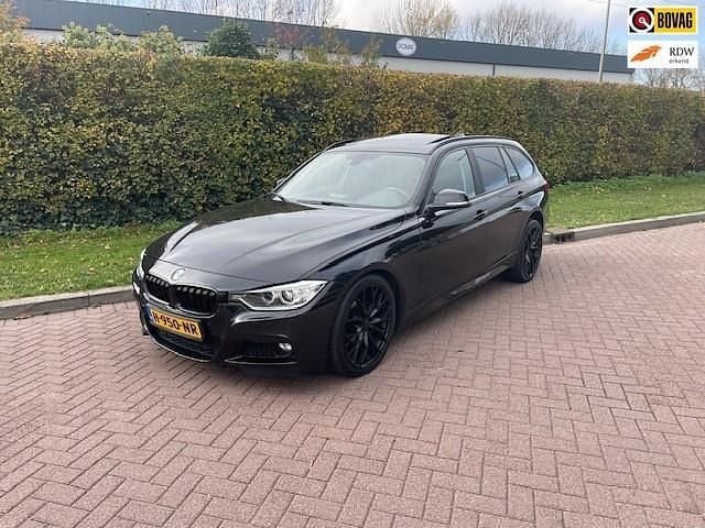 Zwart Gebruikt 2015 BMW 316 Executive Stationwagen | € 8.950 (Eerlijke prijs) - Afbeelding 1/4