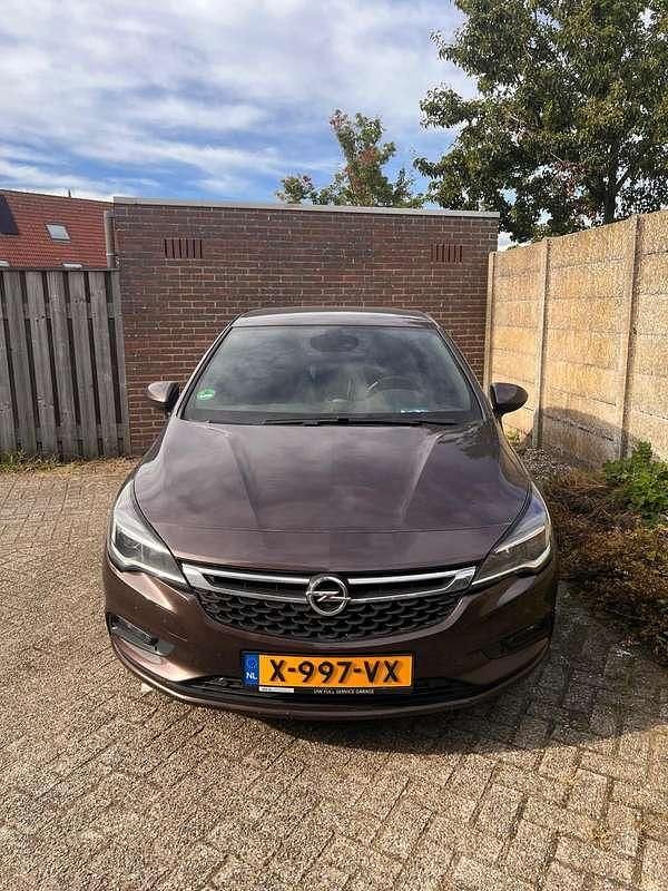 Bruin Gebruikt 2018 Opel Astra Edition Hatchback | € 9.500 (Super prijs) - Afbeelding 1/4