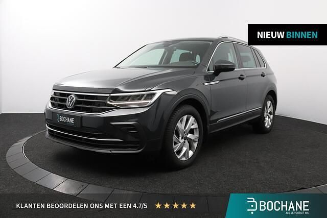 Urano grey Occasion 2022 VW Tiguan Life SUV | € 31.900 (Super prijs) - Afbeelding 1/4