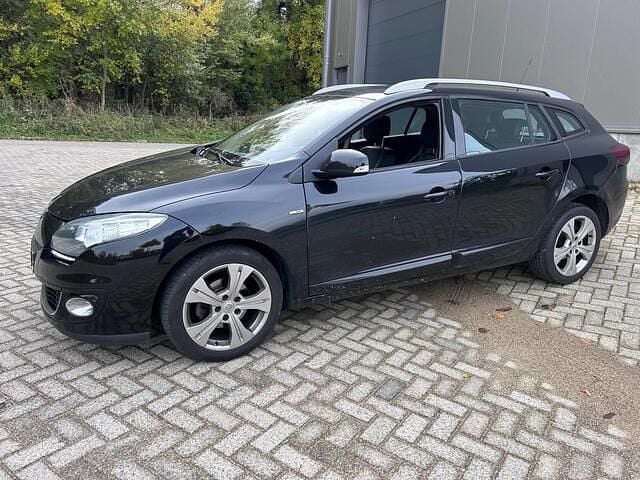 Zwart Gebruikt 2012 Renault Mégane GrandTour Bose Edition Stationwagen | € 2.900 (Eerlijke prijs) - Afbeelding 1/4