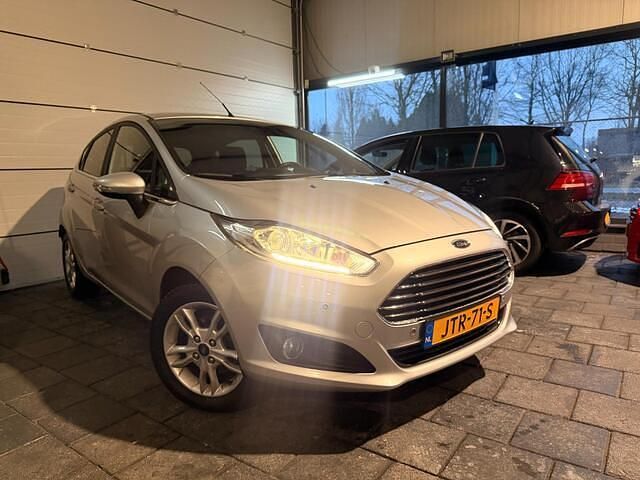 Occasion Ford Fiesta Titanium 125 PK (91 kW) 2017 Grijs Hatchback