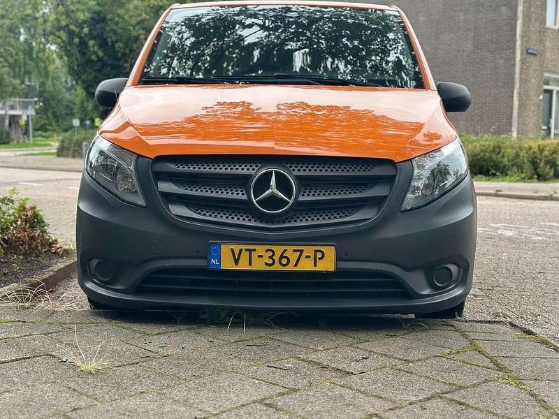 Oranje Gebruikt 2016 Mercedes Vito MPV | € 9.500 (Super prijs) - Afbeelding 1/4