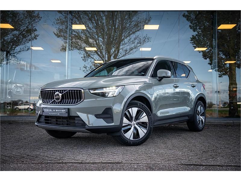 Groen Gebruikt 2022 Volvo XC40 Core SUV | € 36.950 (Eerlijke prijs) - Afbeelding 1/4