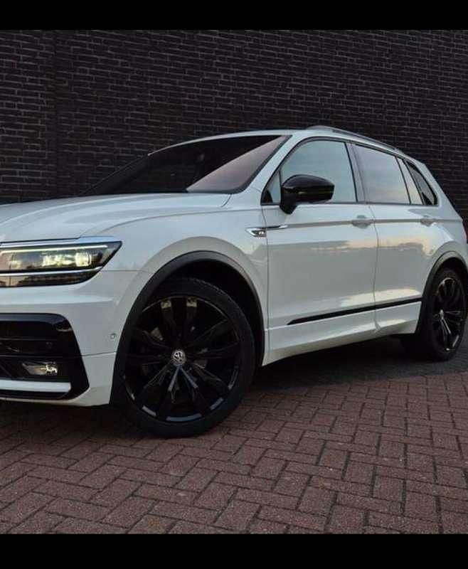 Wit Gebruikt 2020 VW Tiguan Highline SUV | € 23.500 (Goede deal) - Afbeelding 1/4