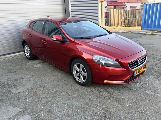 Occasion Volvo V40 114 PK (83 kW) 2013 Rood Hatchback