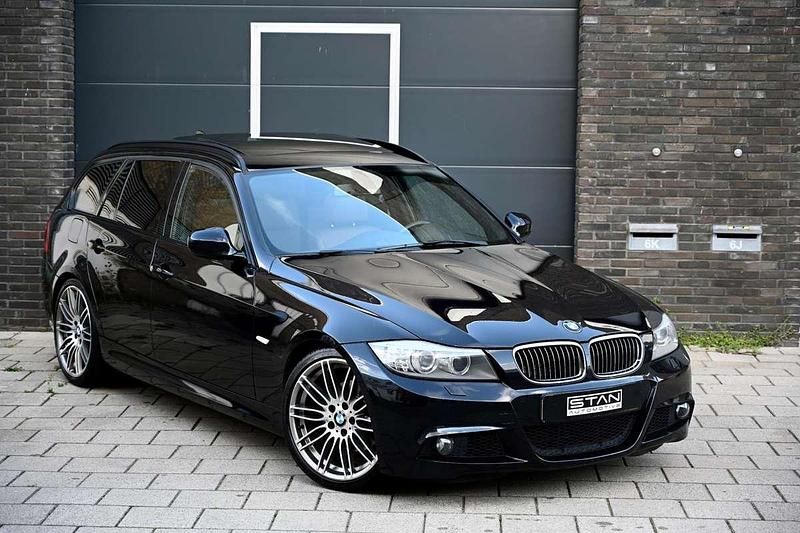 Zwart Gebruikt 2012 BMW 325 Sport Line Stationwagen | € 15.950 (Super prijs) - Afbeelding 1/4