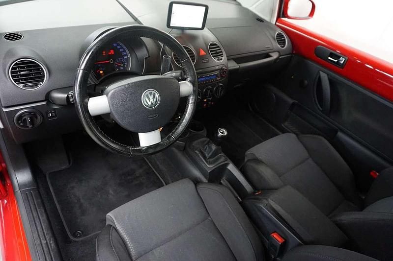 Occasion VW New Beetle Highline 150 PK (110 kW) 2007 Rood, metallic lak Hatchback