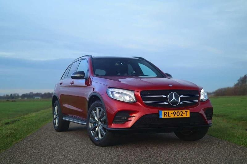Occasion Mercedes GLC350 Business 211 PK (155 kW) 2017 Rood Stationwagen
