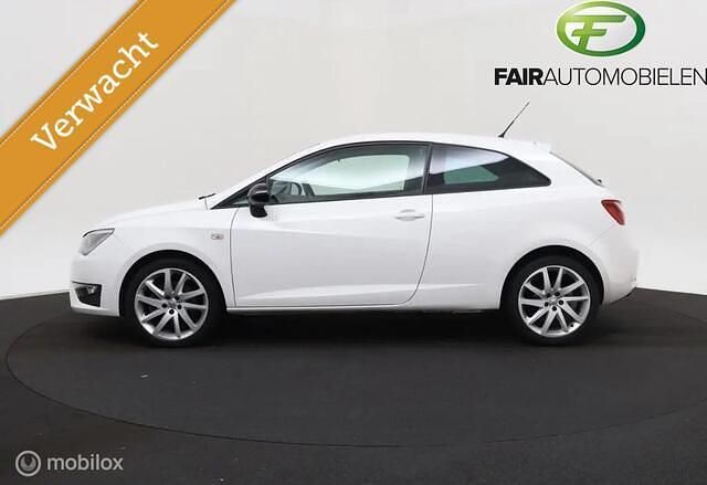 Wit Gebruikt 2012 Seat Ibiza SC FR Hatchback | € 9.950 (Iets duurder) - Afbeelding 1/4