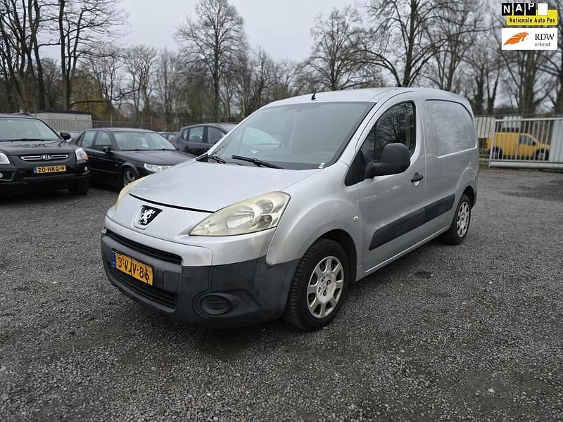 Gebruikt 2010 Peugeot Partner Van | € 2.475 (Eerlijke prijs) - Afbeelding 1/4