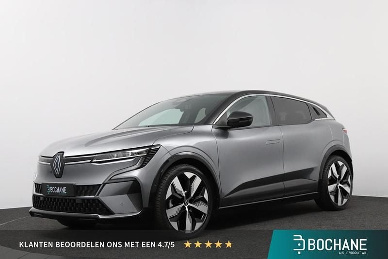 Grijs Gebruikt 2022 Renault Mégane Techno Hatchback | € 25.195 (Eerlijke prijs) - Afbeelding 1/4