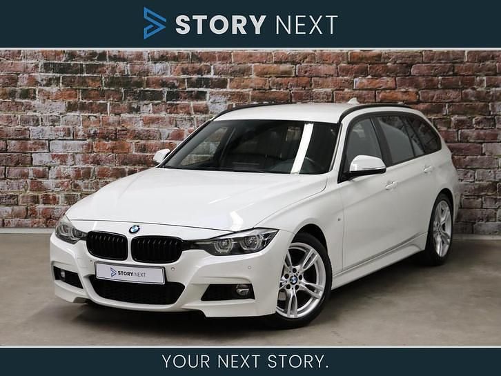 Wit Occasion 2019 BMW 318 Executive Stationwagen | € 19.749 (Eerlijke prijs) - Afbeelding 1/4