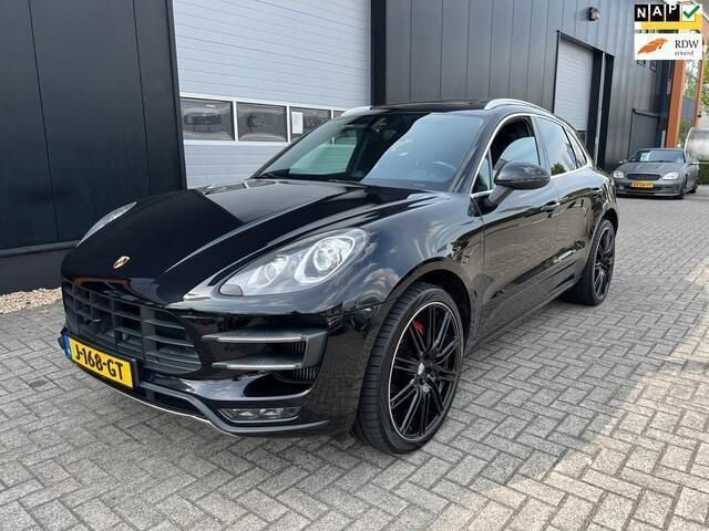 Zwart Gebruikt 2015 Porsche Macan Turbo SUV | € 32.995 (Eerlijke prijs) - Afbeelding 1/4