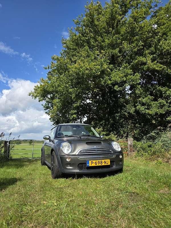 Grijs Gebruikt 2006 Mini Cooper S Hatchback | € 5.500 (Eerlijke prijs) - Afbeelding 1/4