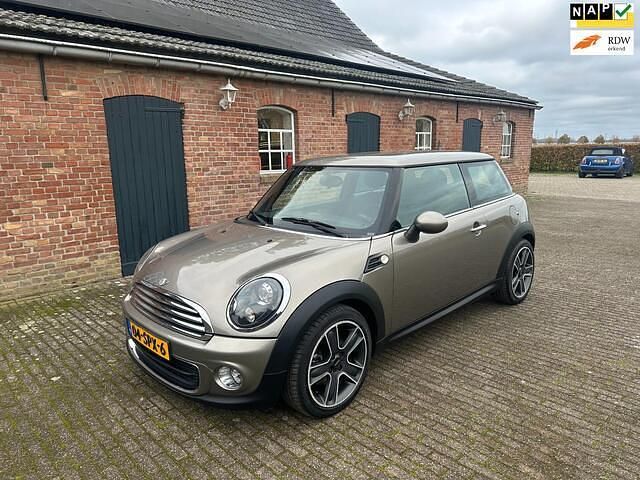 Grijs Gebruikt 2011 Mini ONE Hatchback | € 3.900 (Eerlijke prijs) - Afbeelding 1/4
