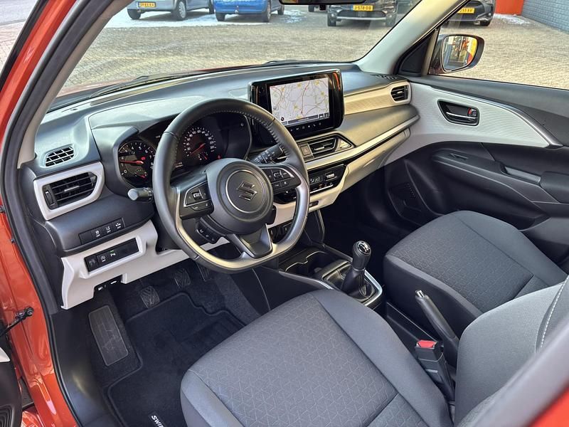 Occasion Suzuki Swift Style 83 PK (61 kW) 2025 Oranje (metallic) Hatchback